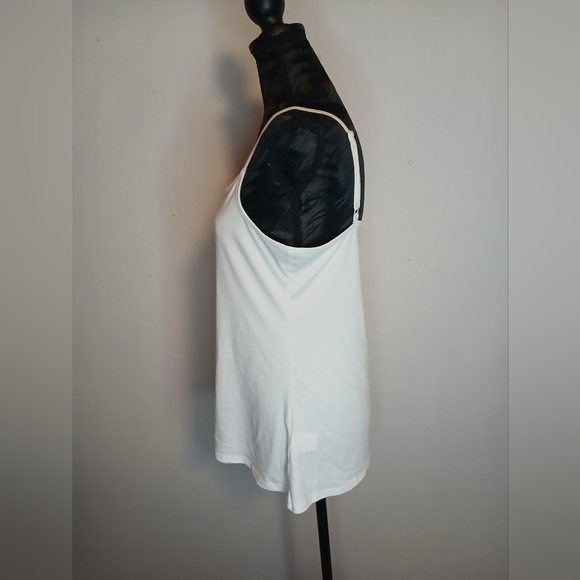 Doublju White Fitted Sleeveless Camisole - Picture 2 of 4